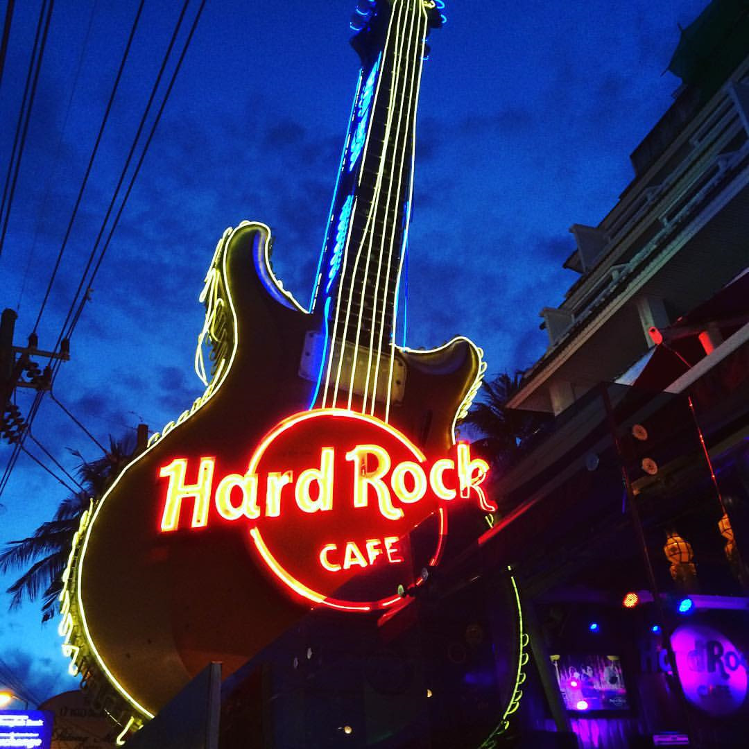 Рок кафе. Hard Rock кафе. Кафе hard Rock Cafe. Хард рок кафе Америка.