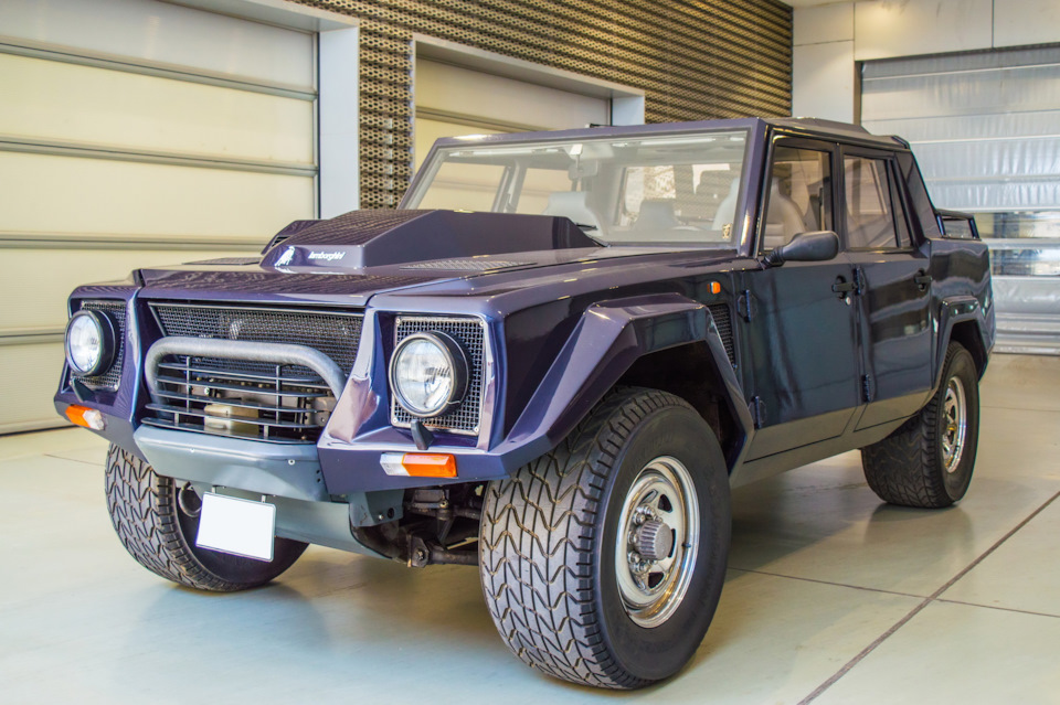 Lamborghini lm002