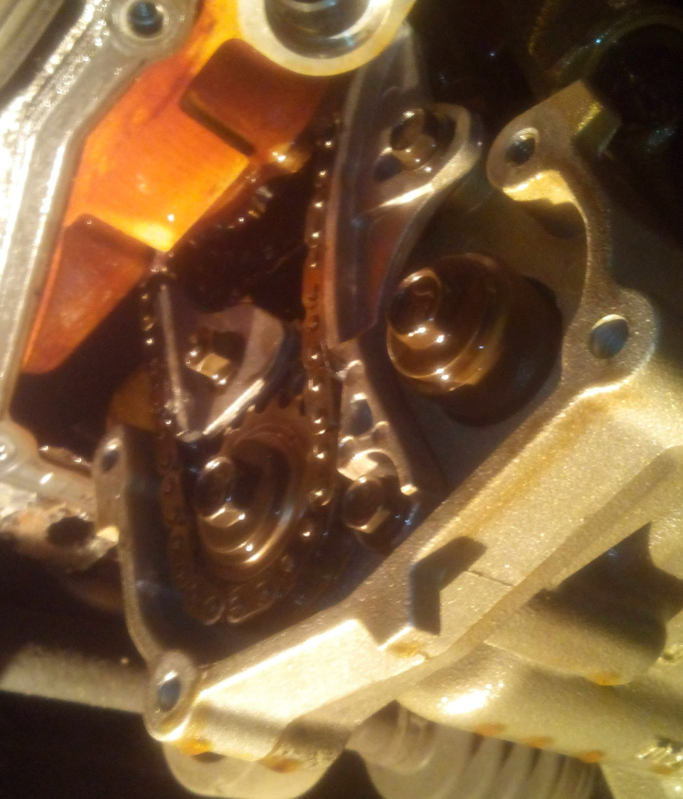 Замена успокоителя и натяжителя цепи балансировочных валов — Chrysler ...