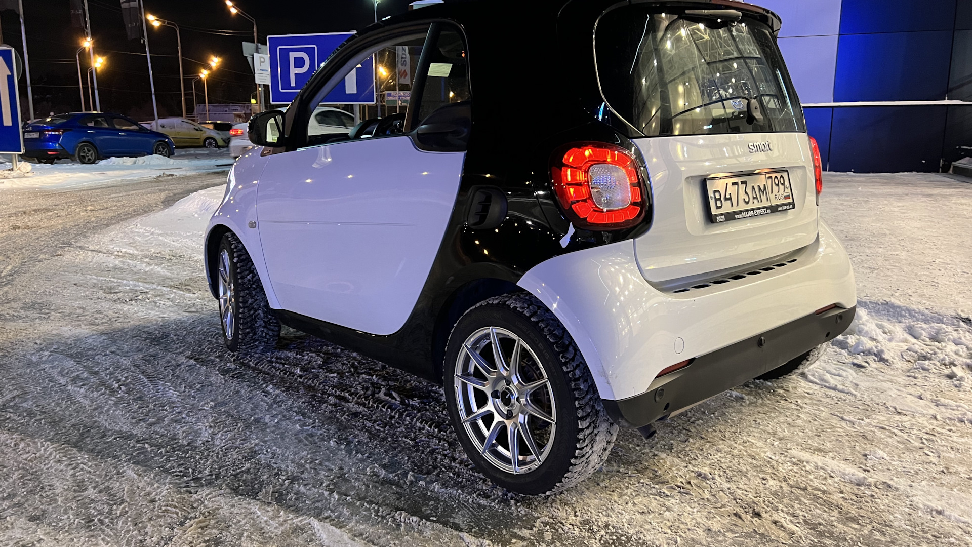 Smart fortwo (3G) 0.9 бензиновый 2016 | «белый обрубок» на DRIVE2