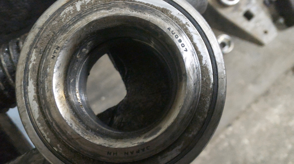 Старый подшипник — Honda Civic Ferio (7G)