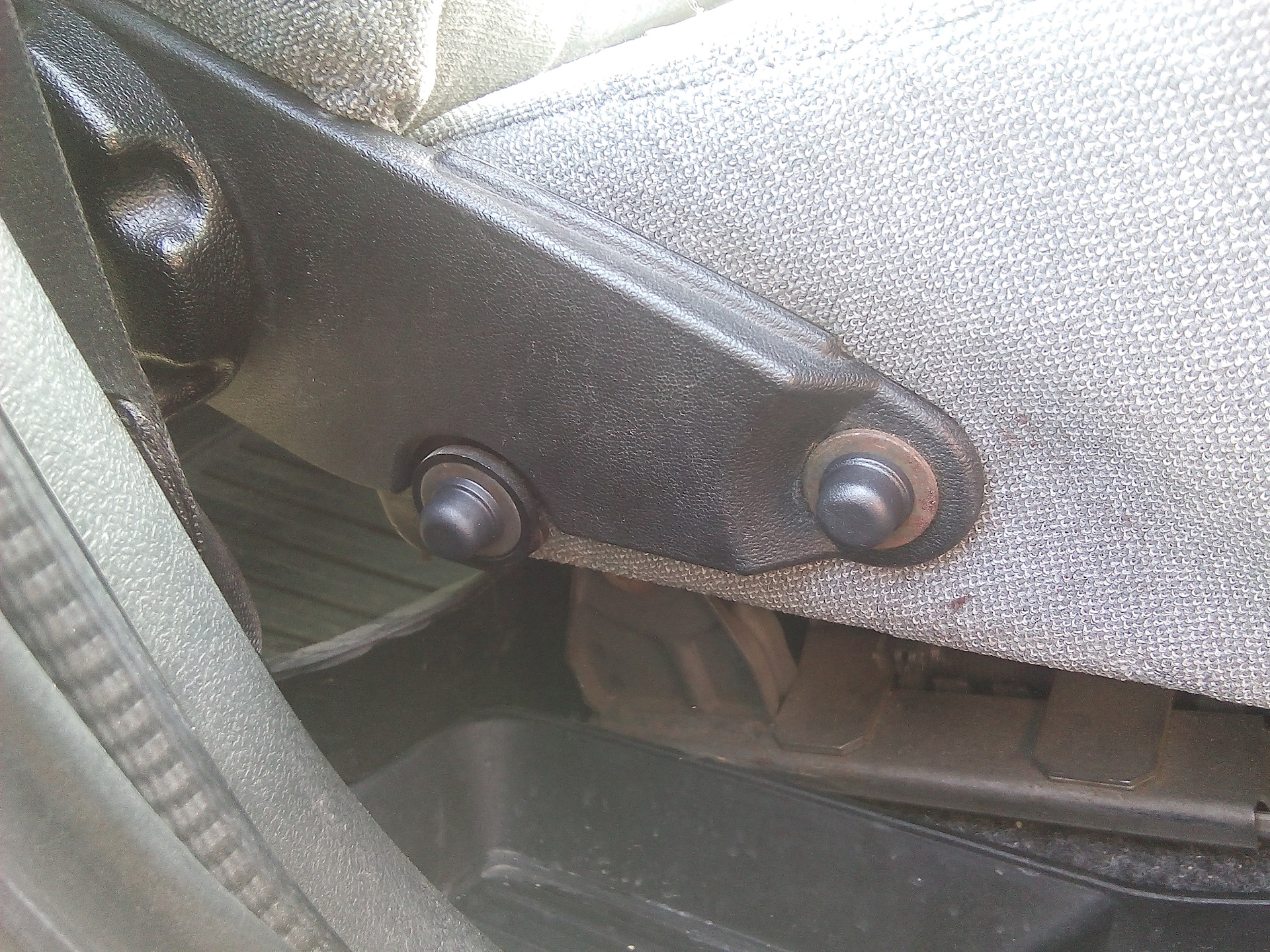 Замена дут и заглушки болтов. — LADA 21114, 1,6 л., 2009 года | своими ...