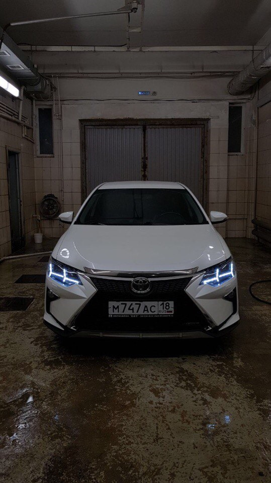 Toyota Camry drive2