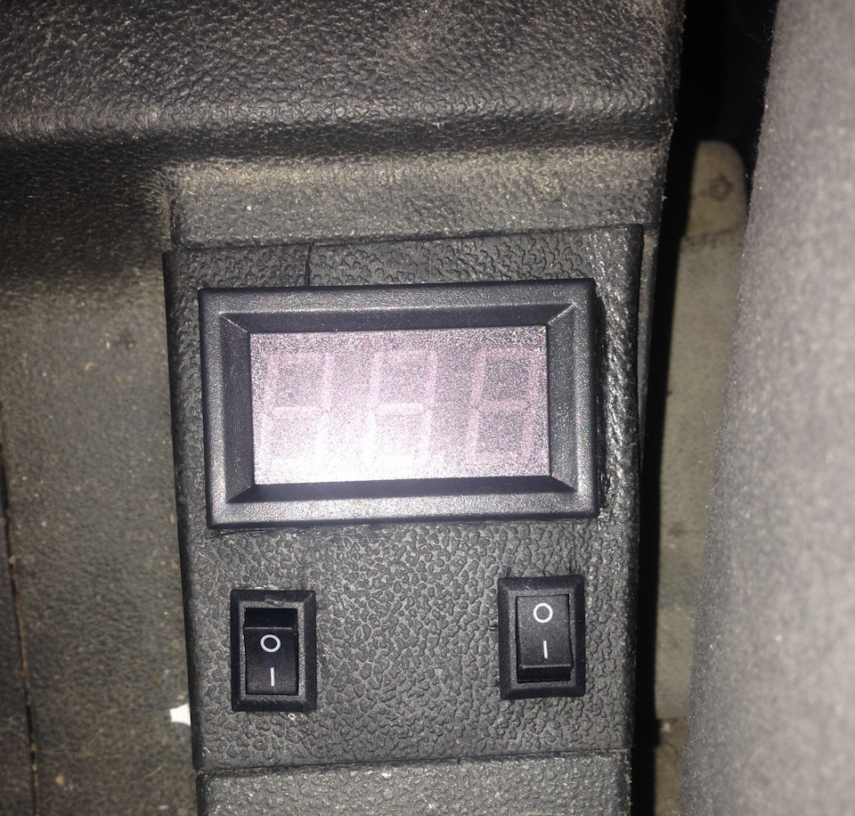 Вольтметр — Lada Приора хэтчбек, 1,6 л, 2009 года | тюнинг | DRIVE2