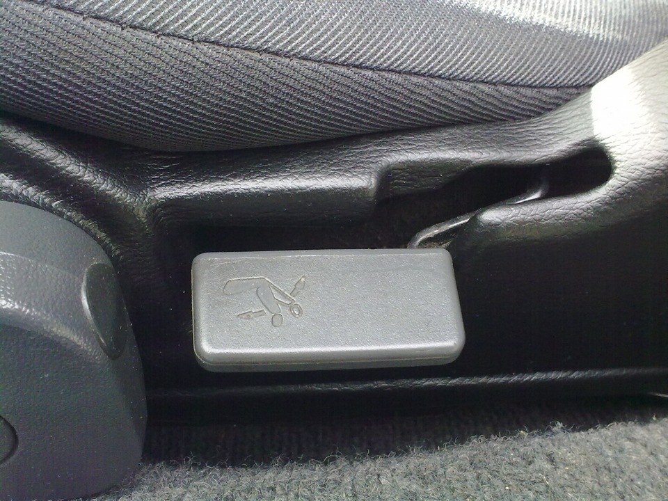 Перетяжка кожзамом пластика сидений — Toyota Corolla (80), 1,3 л, 1987 ...