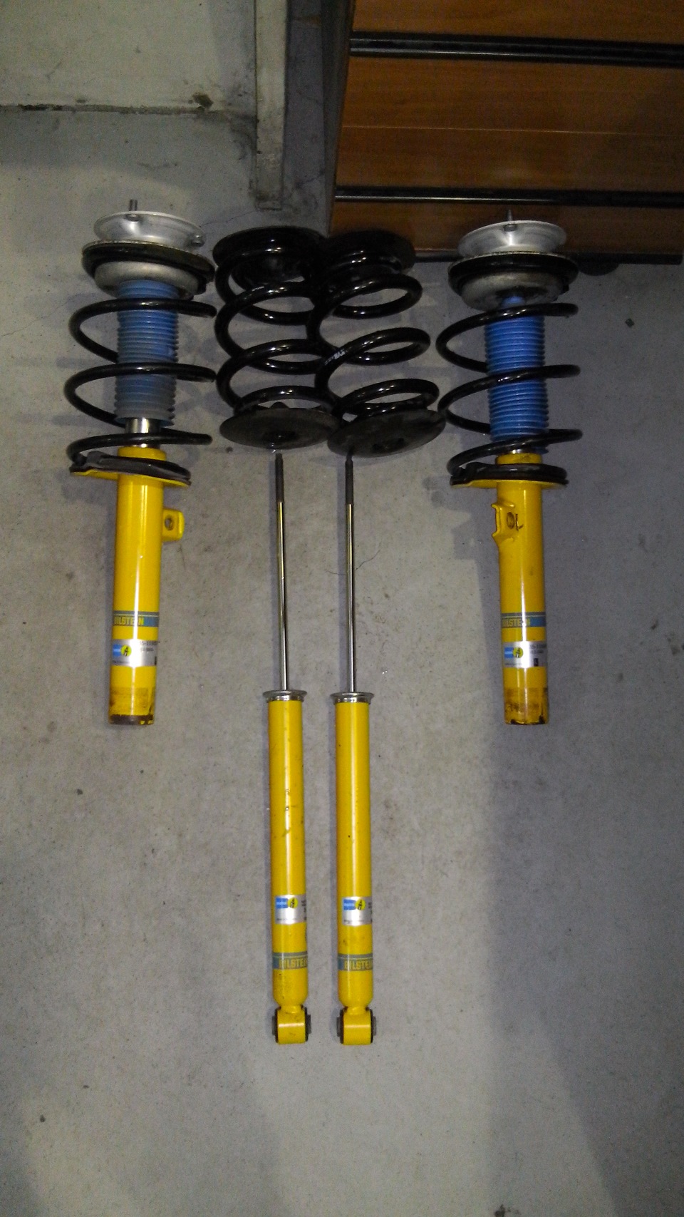 Продам амортизаторы — BMW 3 series (E46), 3 л, 2004 года | запчасти ...