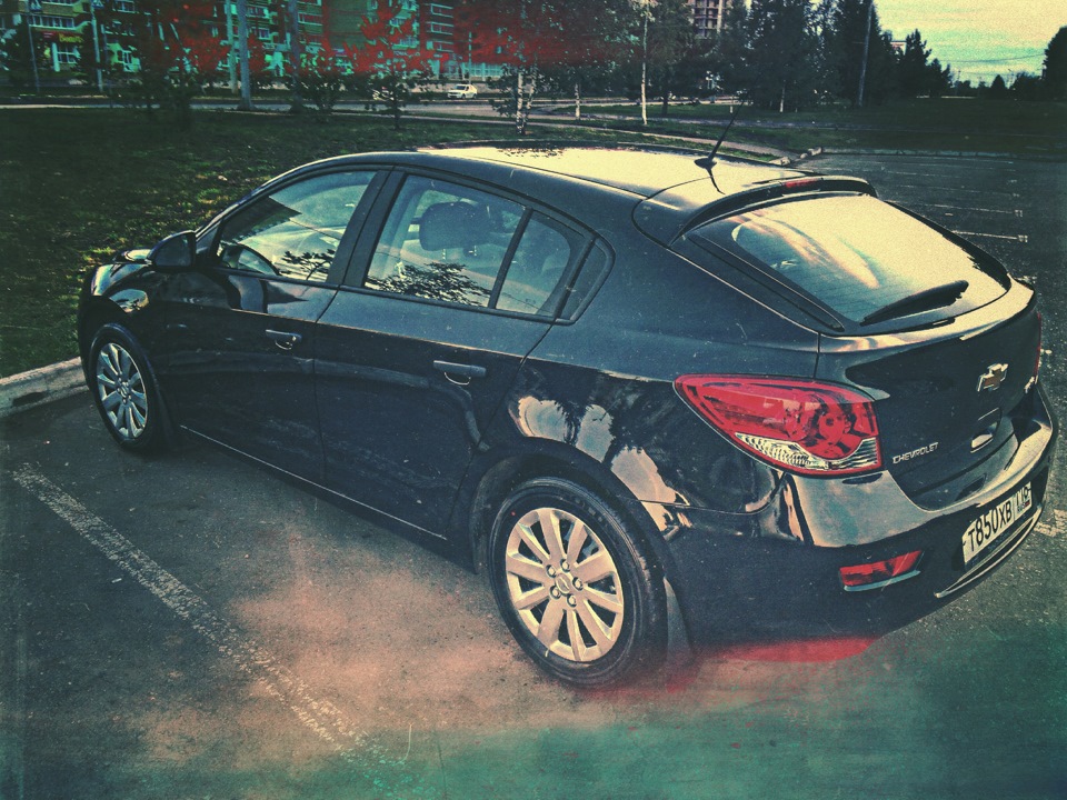 Chevrolet Cruze 2014 хэтчбек черный