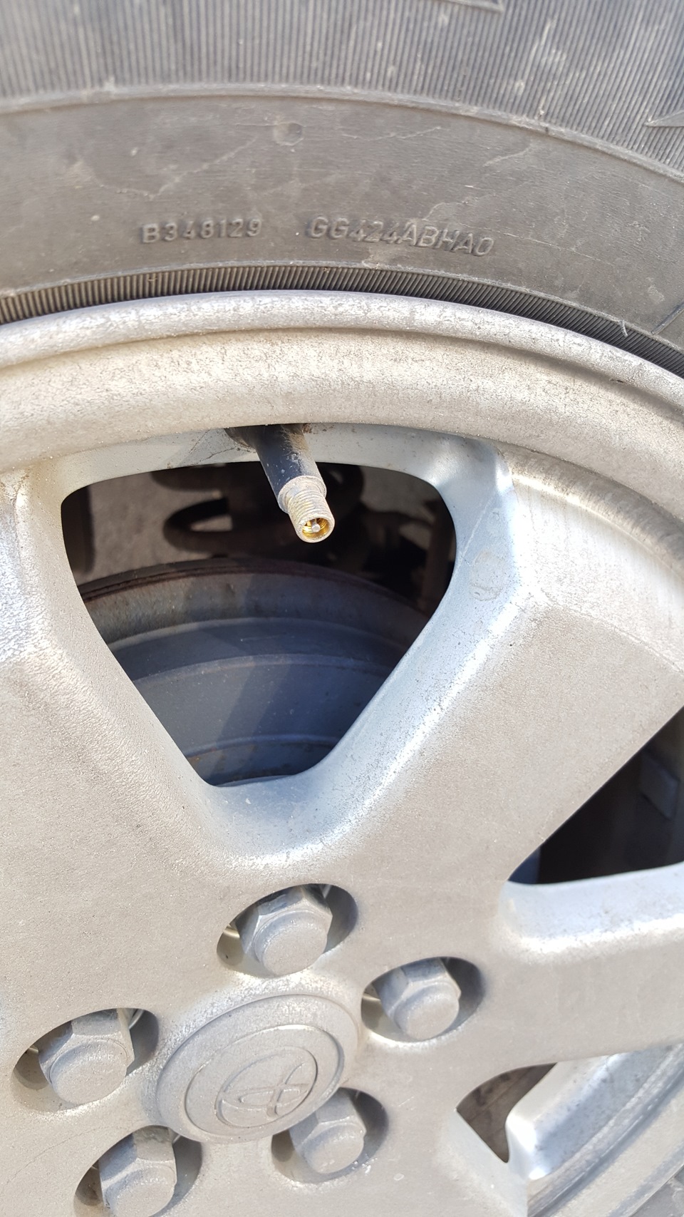 Пришла наклейка с ником. Куда клеить? Вентиль для бескамерных шин ...