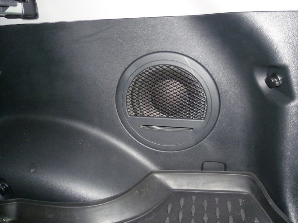 Sportage 3 сабвуфер. Kia sportage 2 сабвуфер. Сабвуфер стелс санта фе 2. Штатный сабвуфер kia sportage 2. Sportage 3 сабвуфер.