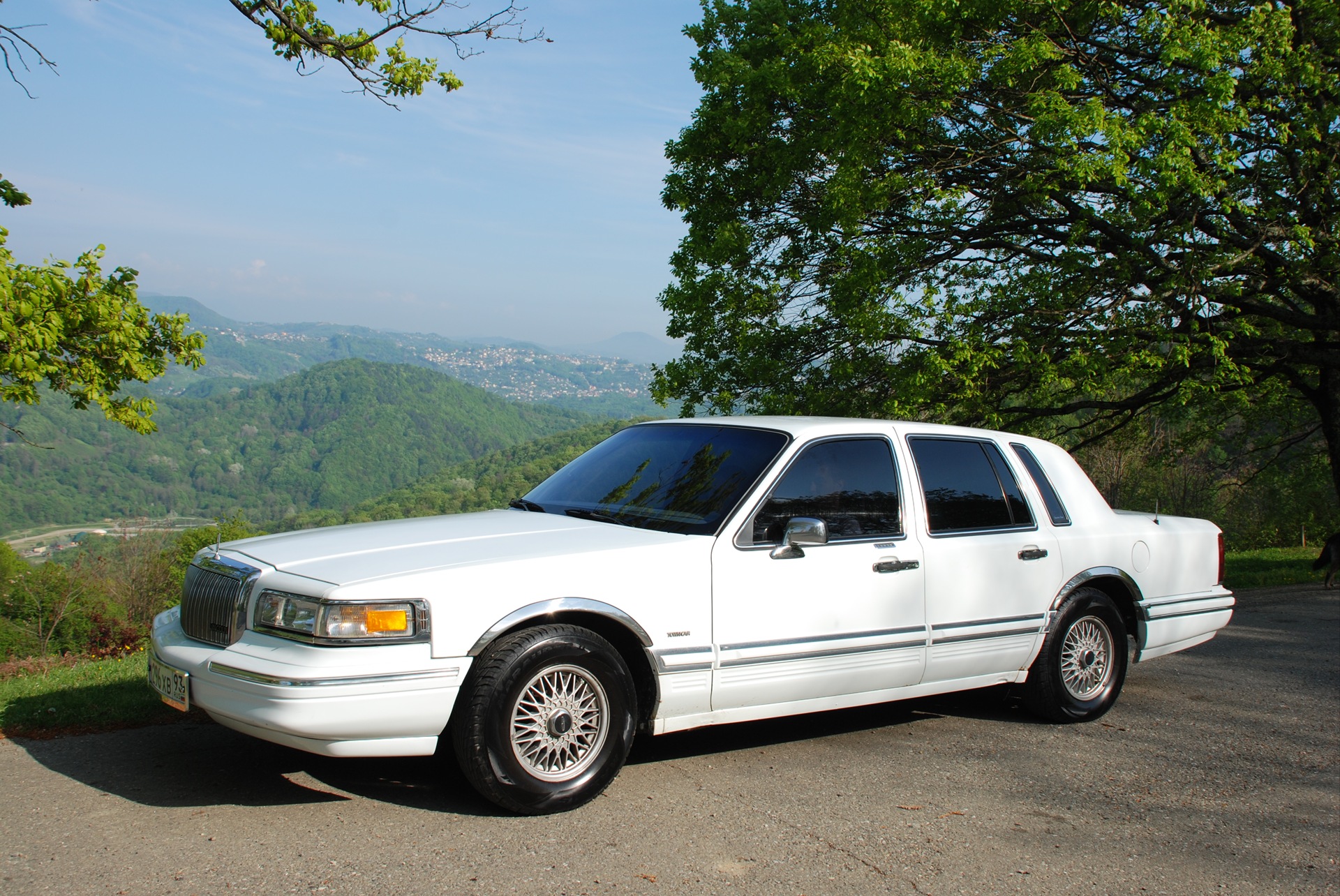 Кар 2 оригинал. Lincoln Town car 1993. Lincoln Town car II. Lincoln Town car 2 1993. Lincoln Town car 2 Vinyl Top.