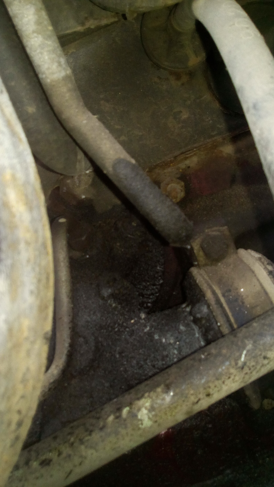 Потекла рулевая рейка?! — Opel Astra F, 1,4 л, 1994 года | поломка | DRIVE2