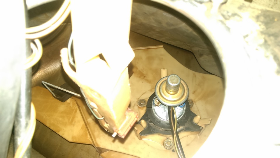 Замена бензонасоса и промывка бензобака. — DRIVE2