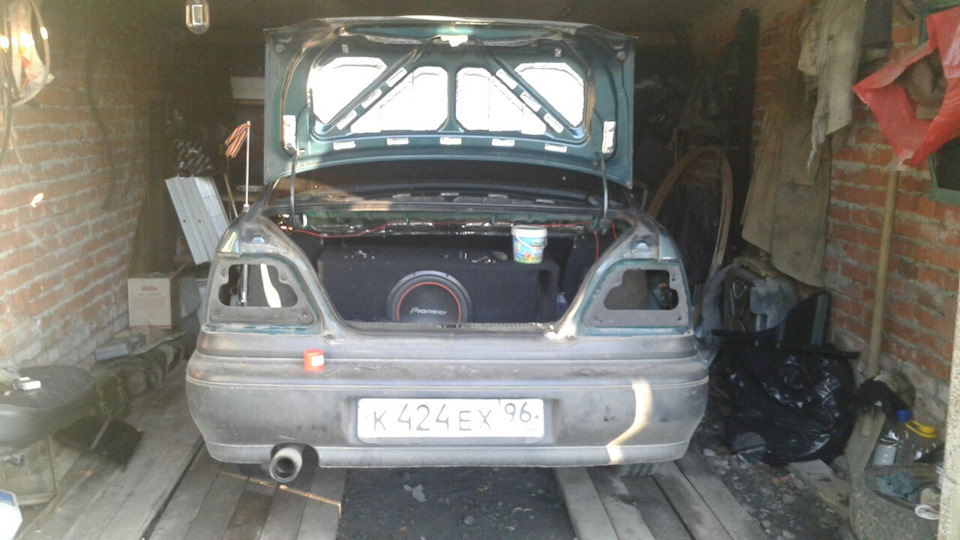 Покрытие задних фонарей лаком — Daewoo Nexia, 1,5 л, 1998 года ...