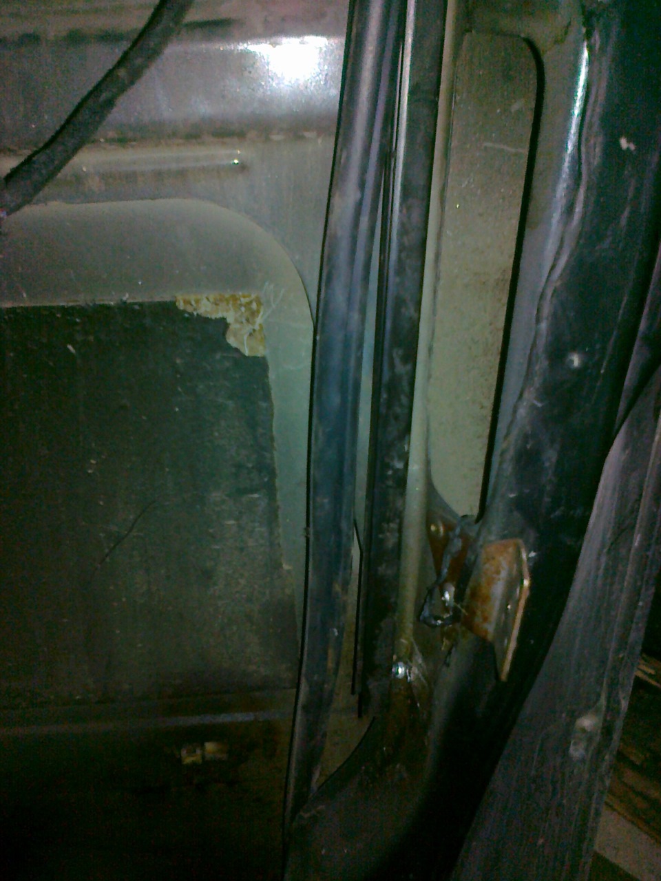 Замена соленоида правой передней двери — Mercedes-Benz V-Class (W638 ...