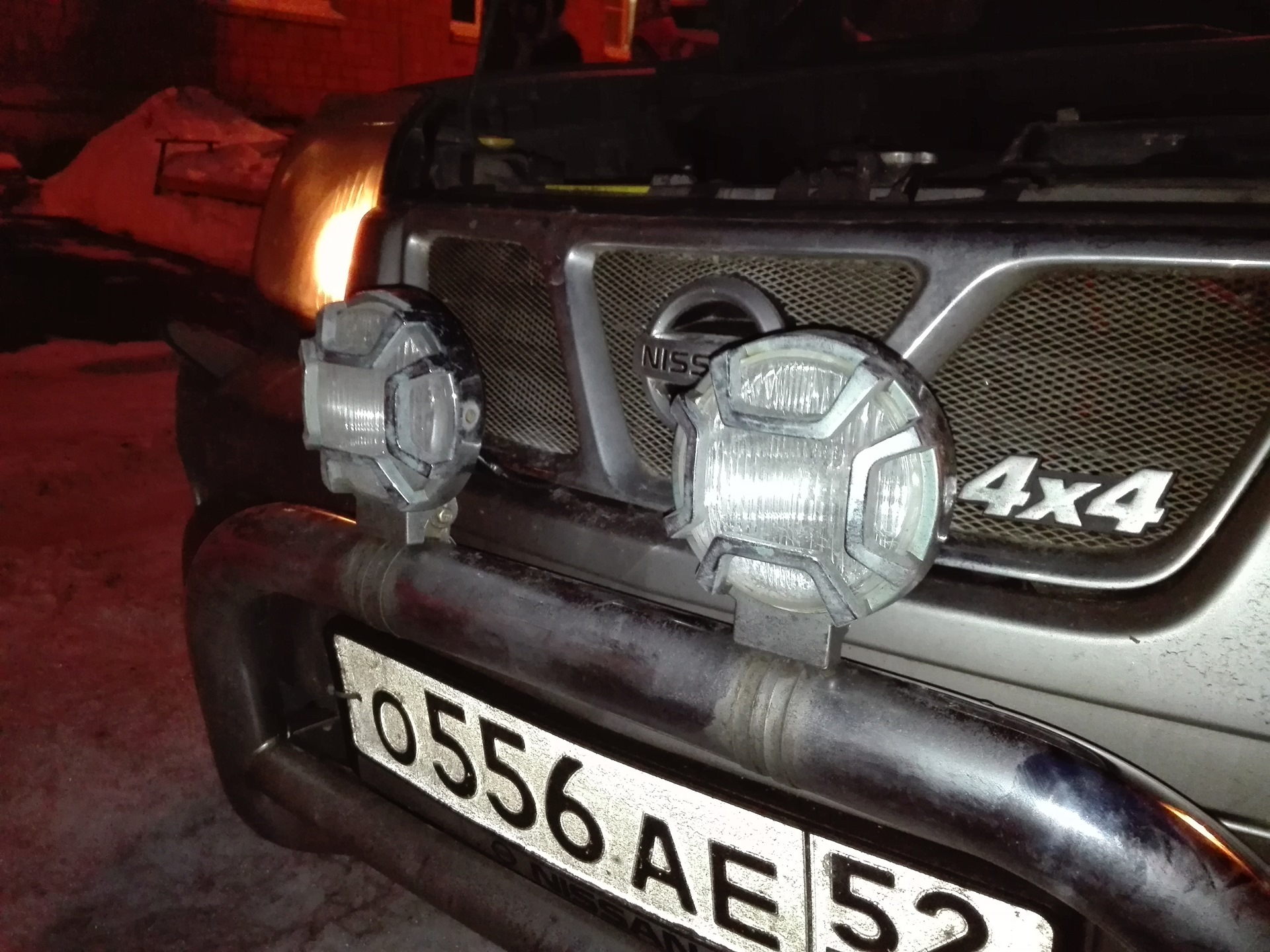 Противотуманные фары x trail. Противотуманки Nissan x-Trail t30. Противотуманки x Trail t30. Фара противотуманная Ниссан х-Трейл т30. Регулировка ПТФ X Trail t30.