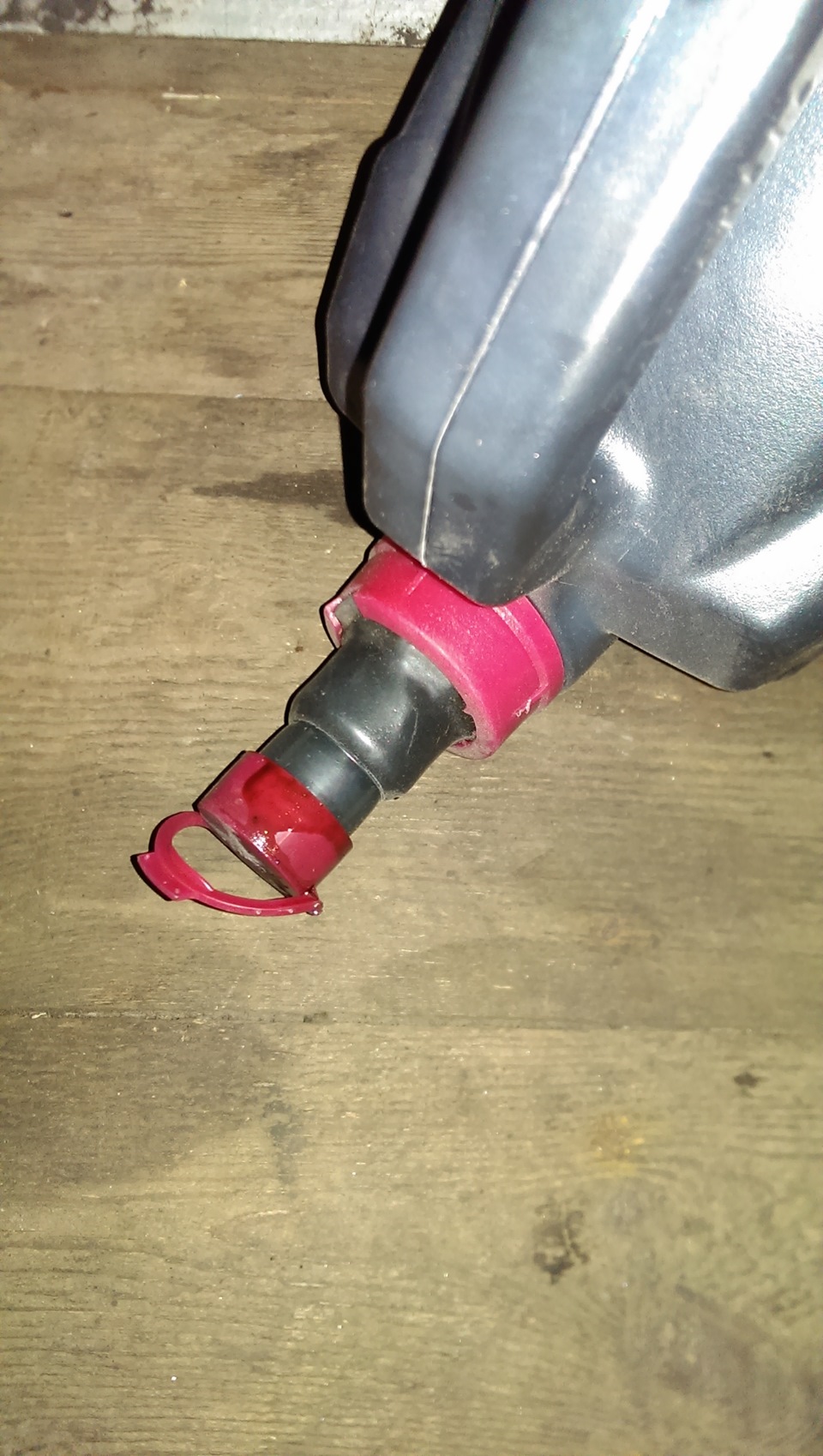 Хотел показать что произошло с маслом всего за 25 минут времени. — Audi A4 (B7)