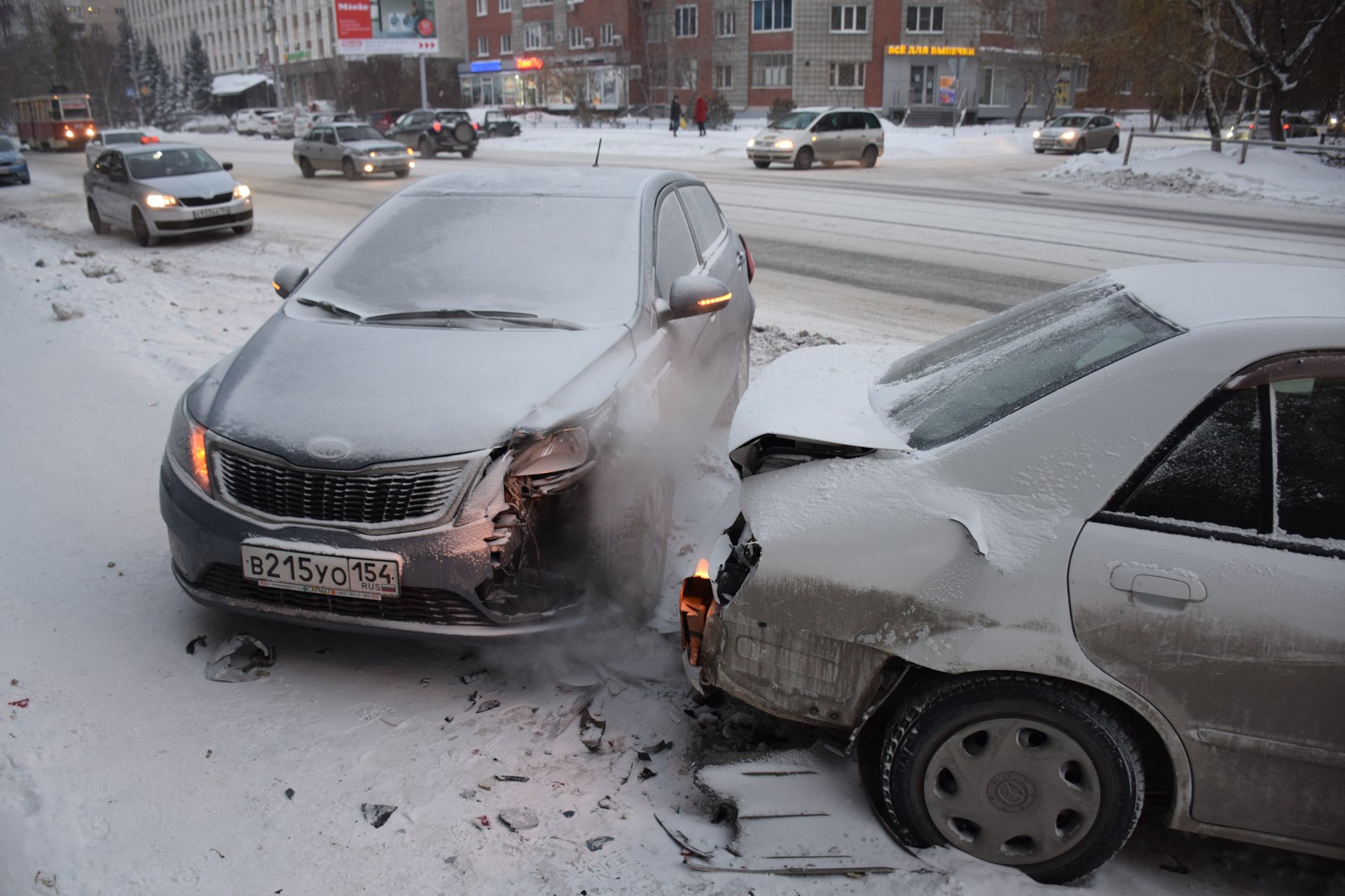 ДТП с 3 машинами, виновник скрылся — KIA Rio 5-door (3G), 1,6 л, 2012 года  | ДТП | DRIVE2