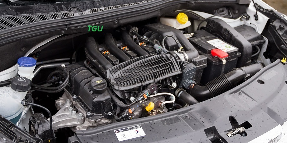 Ауди ку5 двигатель. Пежо 2008 какие двигатели. Peugeot 2008 что под капотом. Peugeot 2008 двигатель. Пежо 2008 какие двигатели.