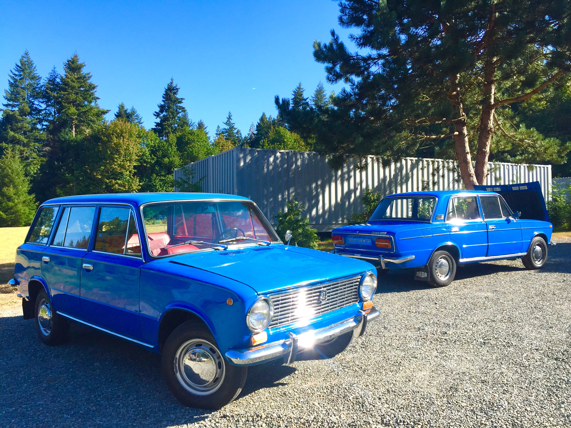 Синия история. ВАЗ 2102 синяя. ВАЗ 2102 голубая. Lada ВАЗ 2102 синий. ВАЗ 2102 синяя 464.