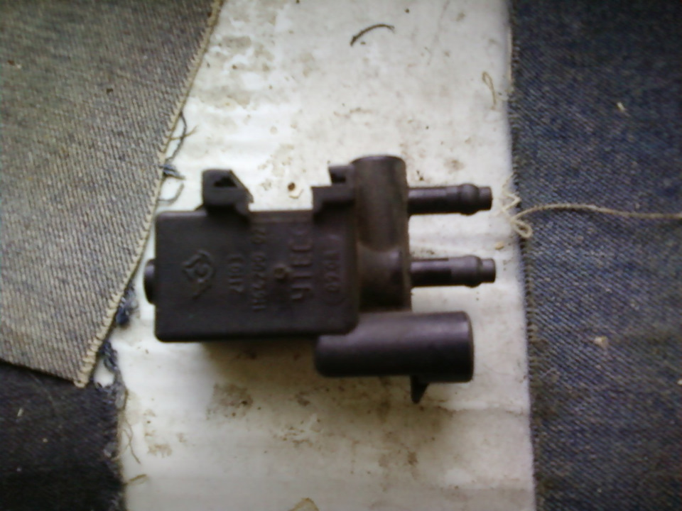 замена клапана адсорбера.плавающие обороты. — Lada Приора хэтчбек, 2 л ...