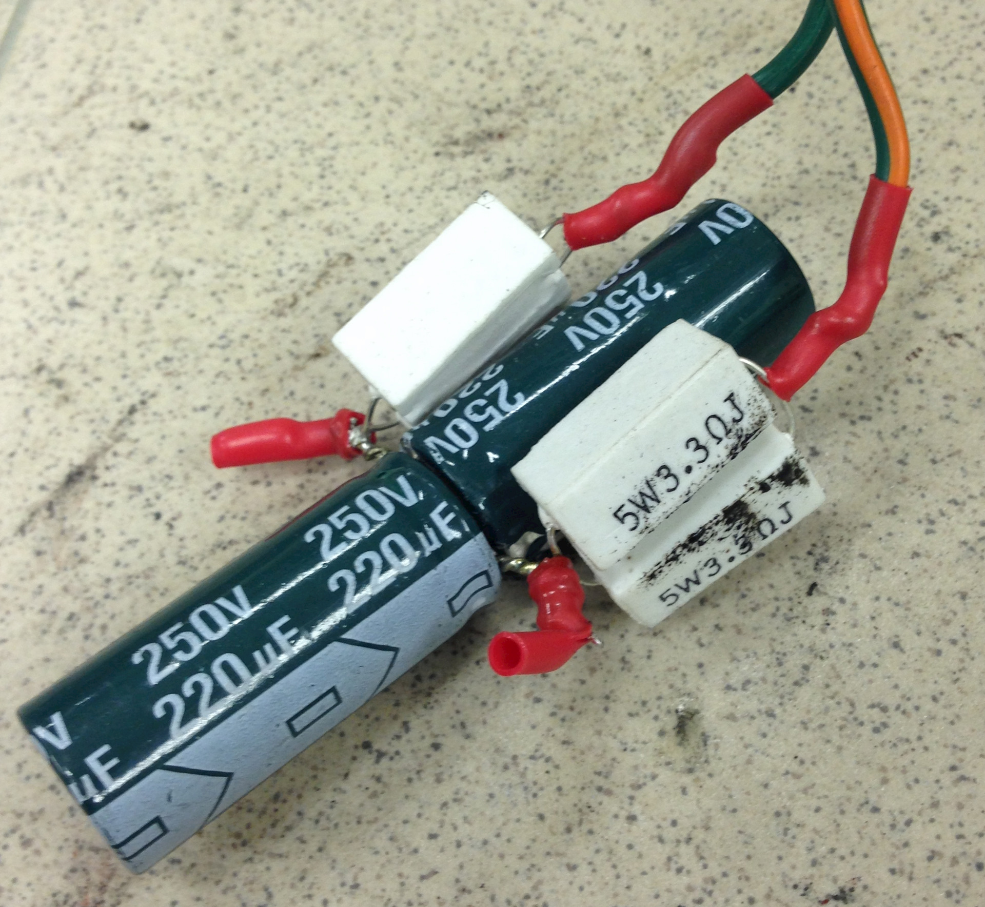 Цепь цобеля-буше на выходе усилителя. Цепочка буше-цобеля. Цепь цобеля-буше на выходе усилителя. Цепь цобеля для широкополосного динамика. Цепь цобеля.