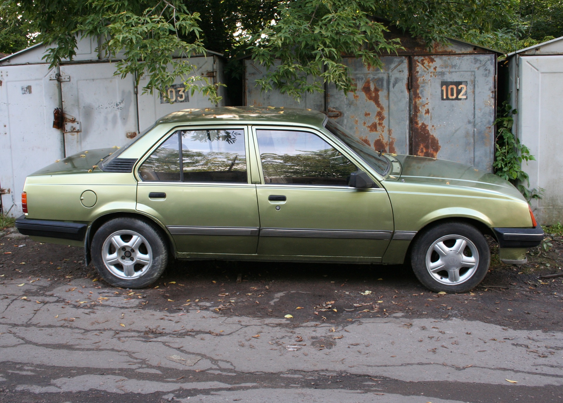 Opel Ascona 1985