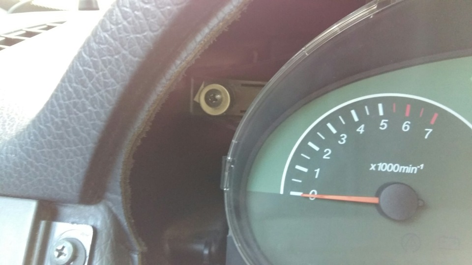 Замена лампочек в приборной панели (lada priora) — Lada Приора седан, 1 ...