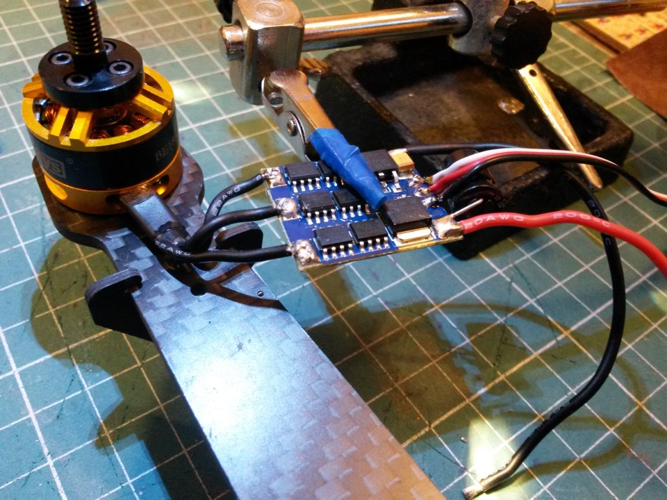 пайка двигателя. пайка двигателя. пайка двигателя. пайка алюминиевых радиаторов автомобилей. припаянный провод к алюминию.