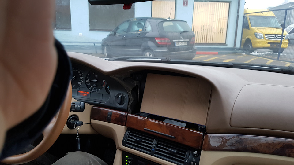 Фото в бортжурнале BMW 5 series (E39)