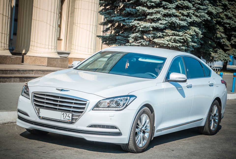 Hyundai genesis drive2