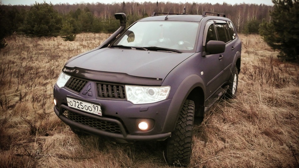 Свет паджеро спорт 2. Люк Паджеро спорт 2. УАЗ енот вездеход.