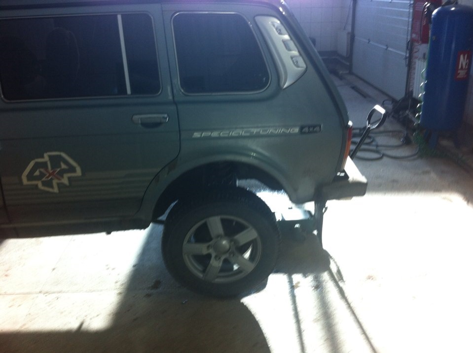 Новые колеса. — Lada 4x4 5D, 1,8 л, 2004 года | шины | DRIVE2