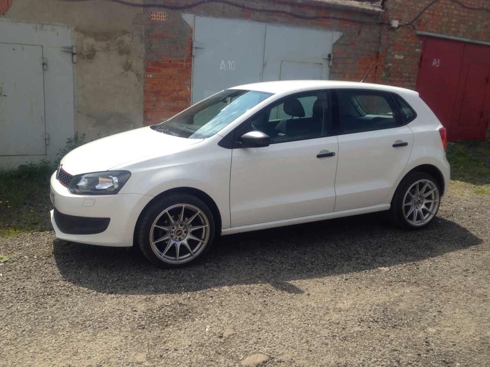 Volkswagen polo б у авито