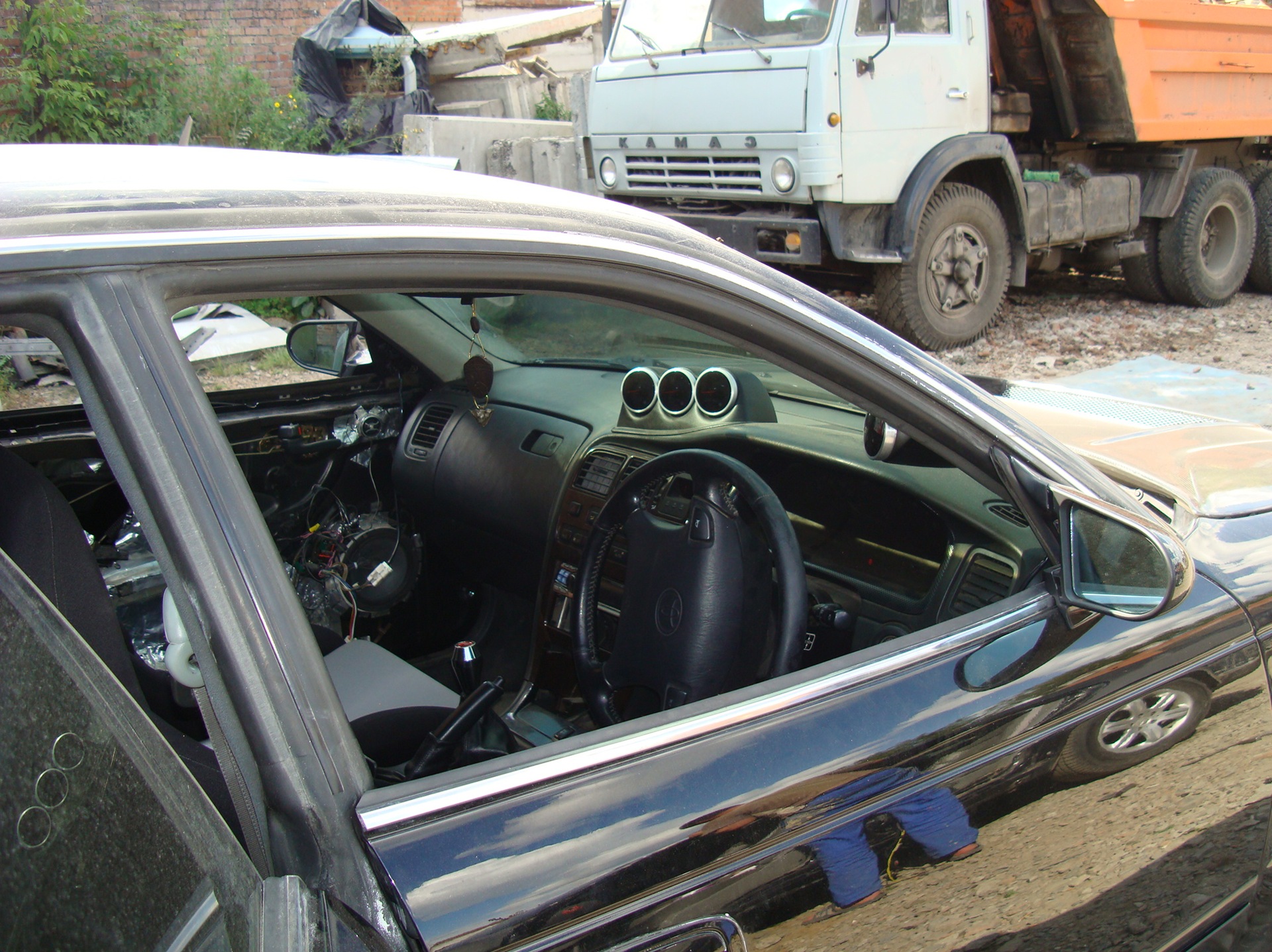 Assembly Process Day Two - Toyota Mark II 25L 1995