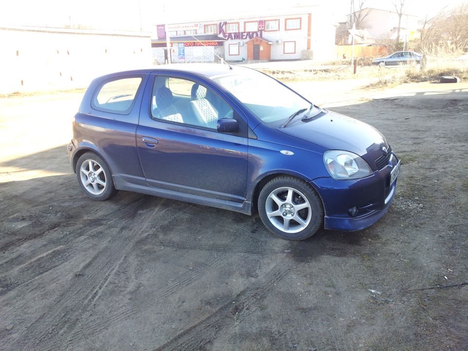 Тойота витц на литье r16. Toyota vitz r17. Тойота витц резина. 3. Тойота витц резина.
