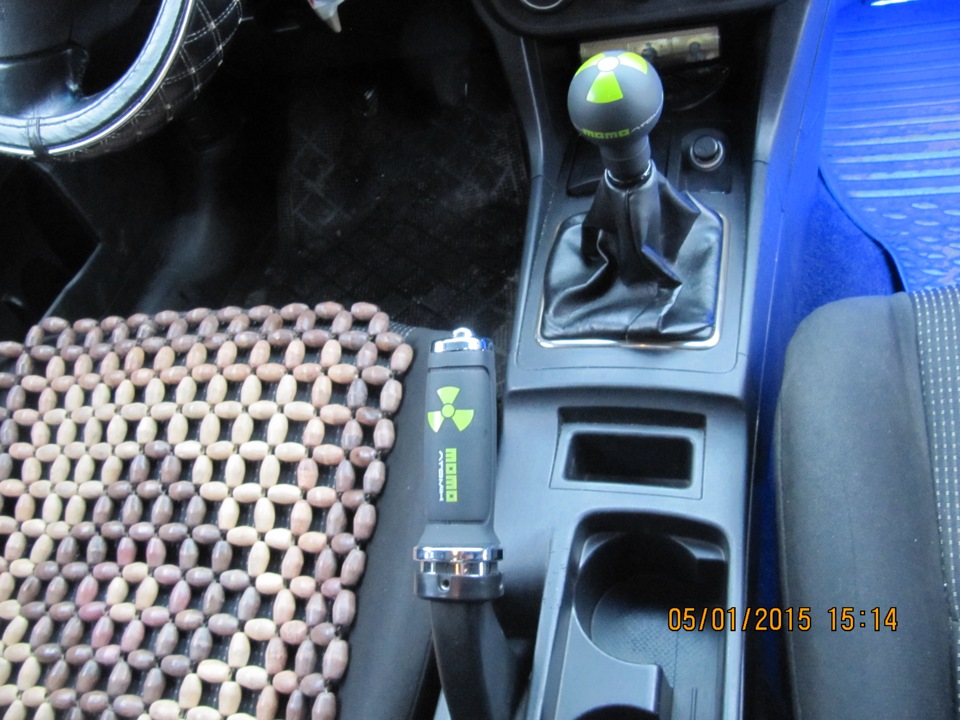 Ручка КПП — Mitsubishi Lancer X, 1,5 л, 2007 года | аксессуары | DRIVE2