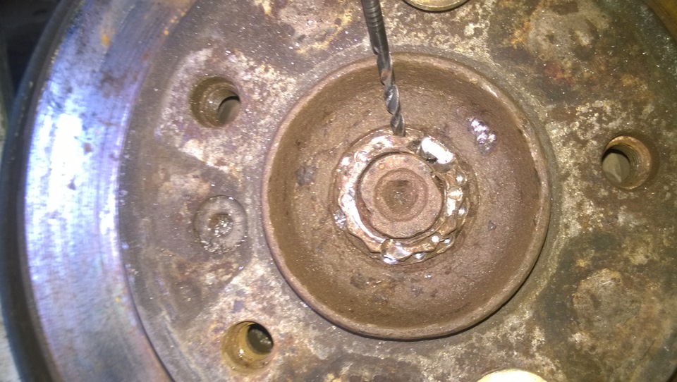 Как открутить закисшую гайку задней гранаты — BMW 3 series (E30), 1,8 л ...