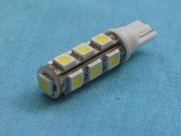 Можно ли ставить светодиодные габариты. Светодиодные габаритные лампы нива. Лампочки заз шанс 1. Диодные лампочки бесцокольная в габарит 24v. Можно ли ставить светодиодные габариты.