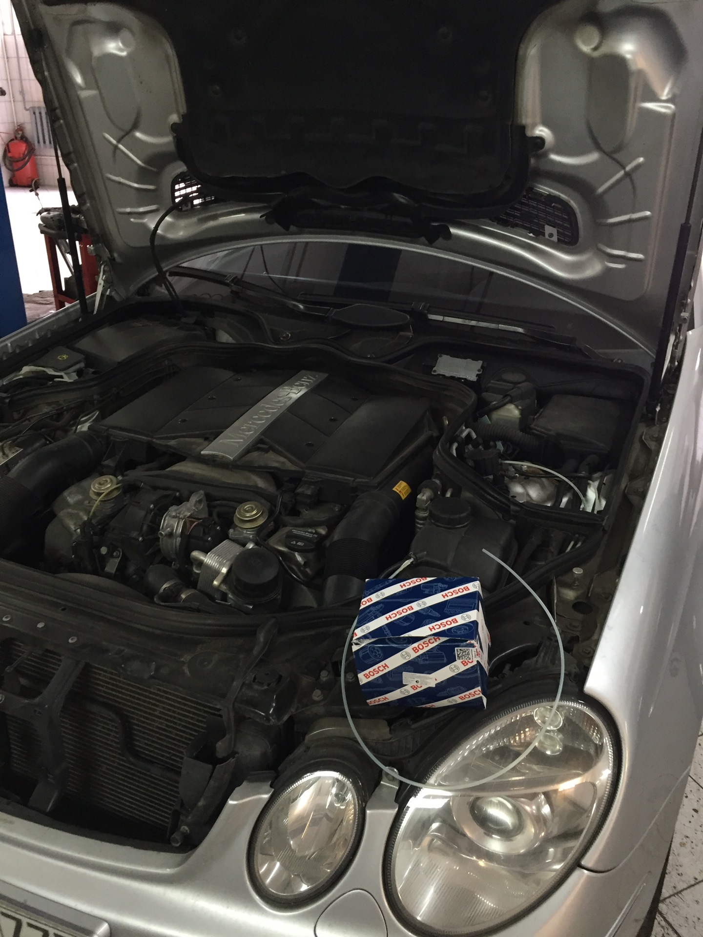 Замена ДМРВ и вакуумной трубочки — Mercedes-Benz E-class (W211), 5 л ...