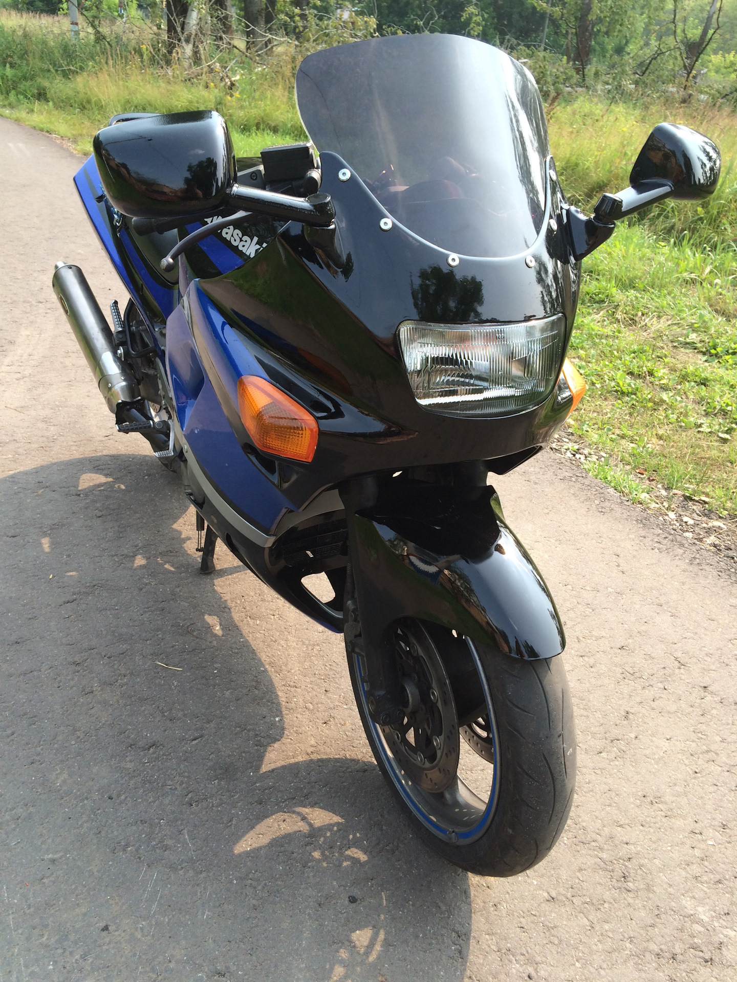 Kawasaki zzr 400 1. Kawasaki ZZR 400. Кавасаки ZZR 400. Кавасаки ZZR 400 1. Kawasaki ZZR 400 2.