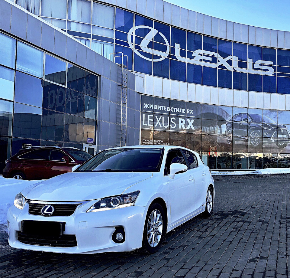 Продаже автомобилей лексус. Lexus CT автомобили Lexus. Молодежный Лексус.