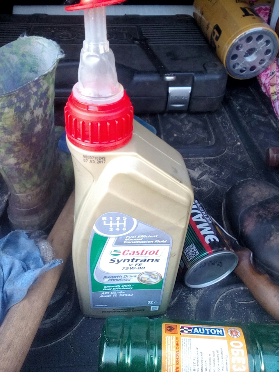 Замена смазки в ступичных подшипниках. — Фредлайнер FL70, 6 л, 2002 ...