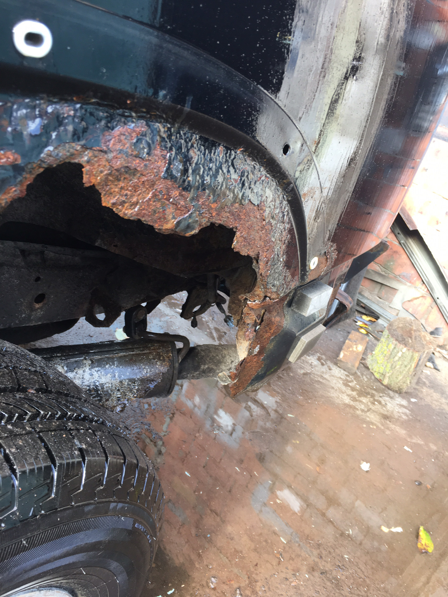 Коррозия кузова хавал. Джили гниет кузов. Реальные проблемы с хавал ржавый. Хавал ф7 ржавеет. Гниет ли хавал.