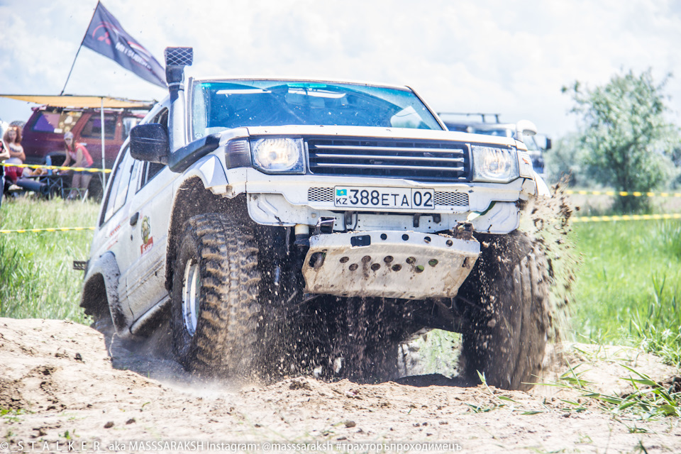 А это уже Туризм рубится — Toyota Land Cruiser Prado 70-series