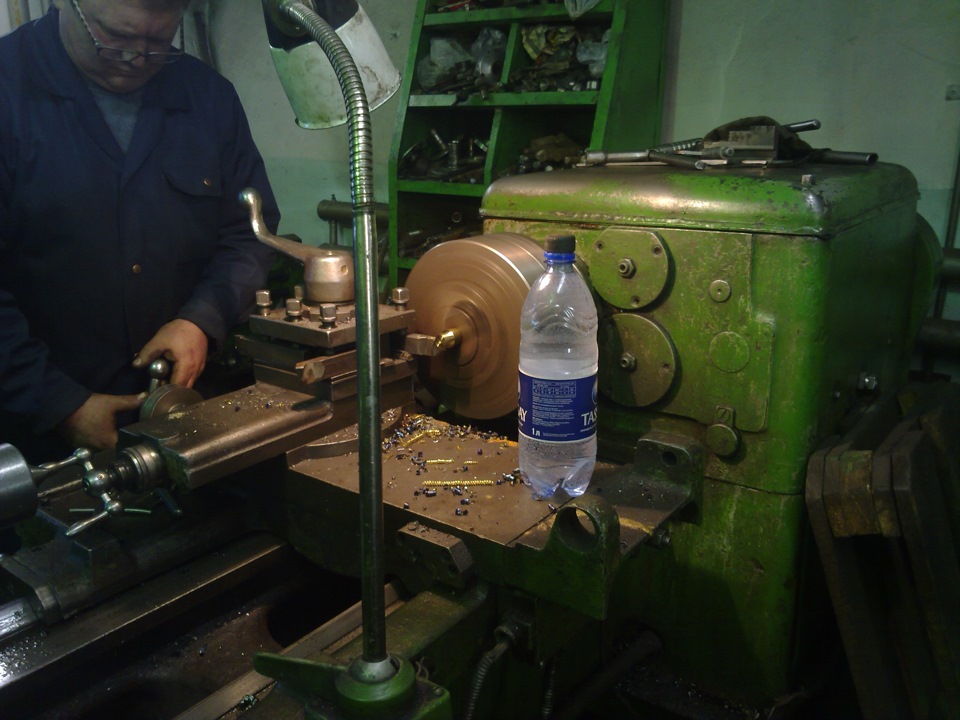 Ввертыш. сорвал резьбу в свечном отверстии. — ИЖ 27156, 1,5 л, 1984 ...