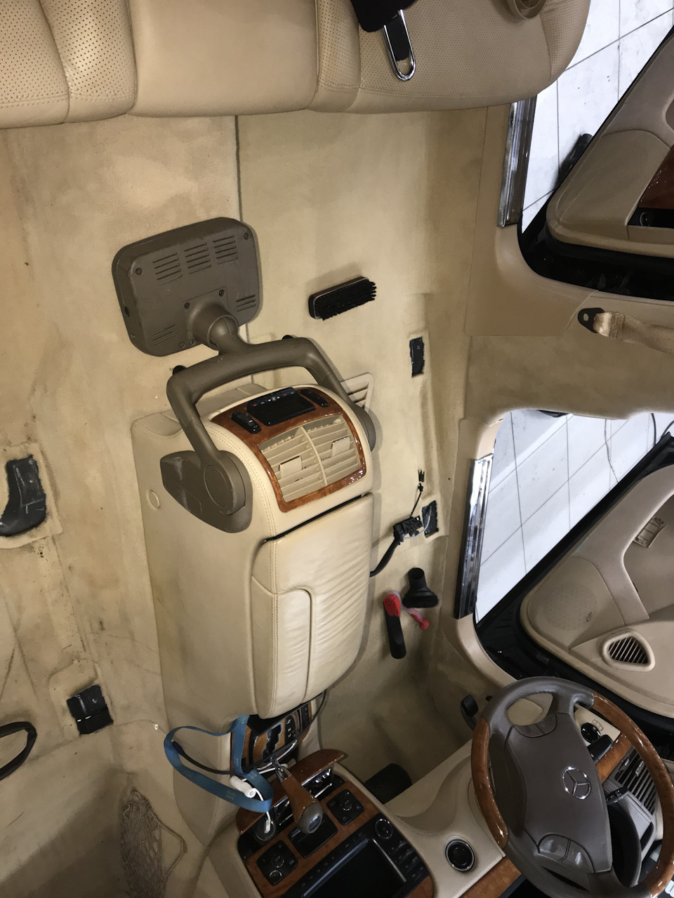 Фото в бортжурнале Mercedes-Benz S-Class (W220)
