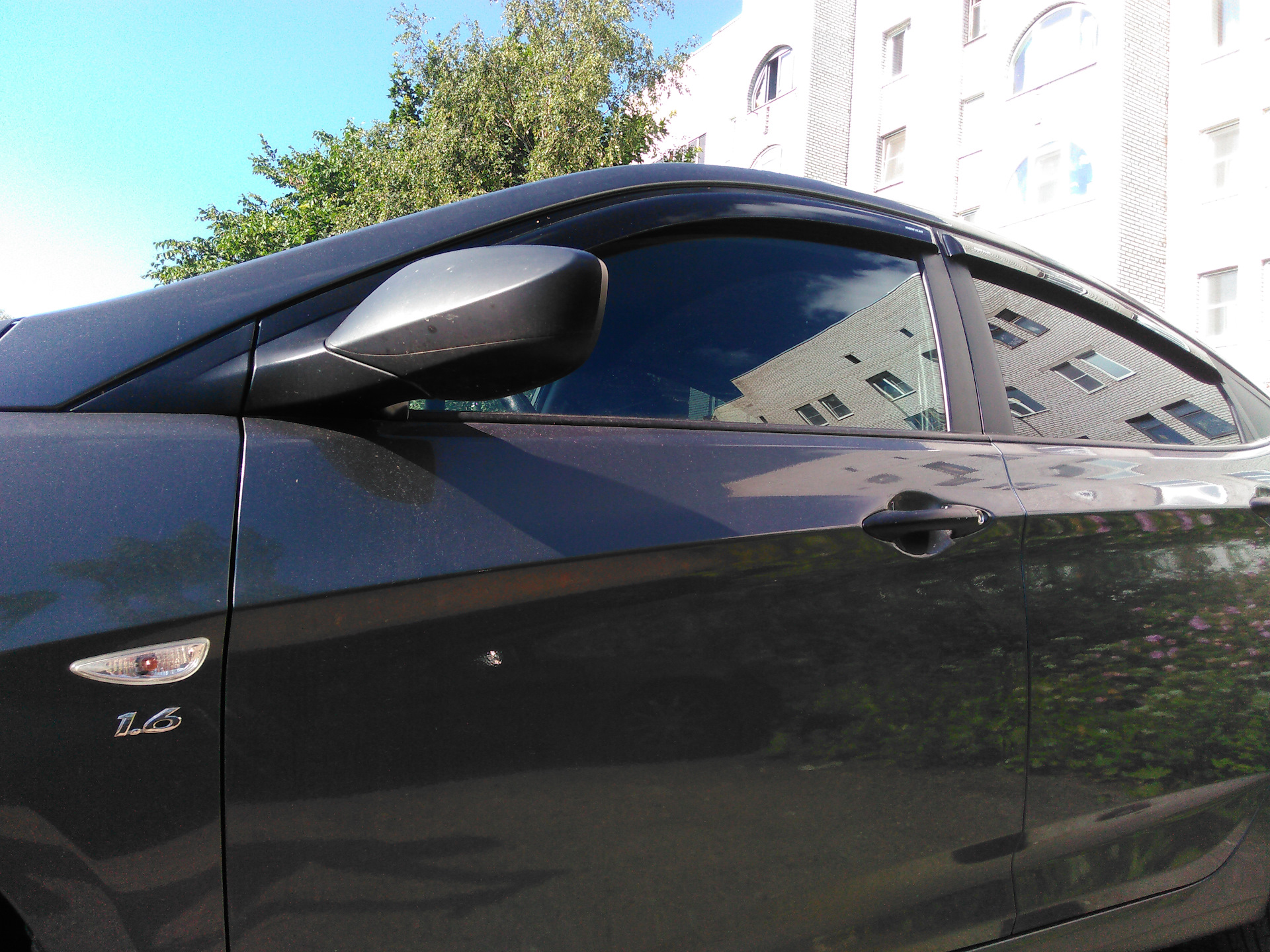 Дефлекторы solaris. Дефлекторы/окна Hyundai Solaris 2017. Дефлекторы окон Kia Ceed 2 Voron Glass def00242. Дефлекторы боковых окон для Hyundai Solaris (2017-2020). Дефлектор на Хендай Солярис 2011.