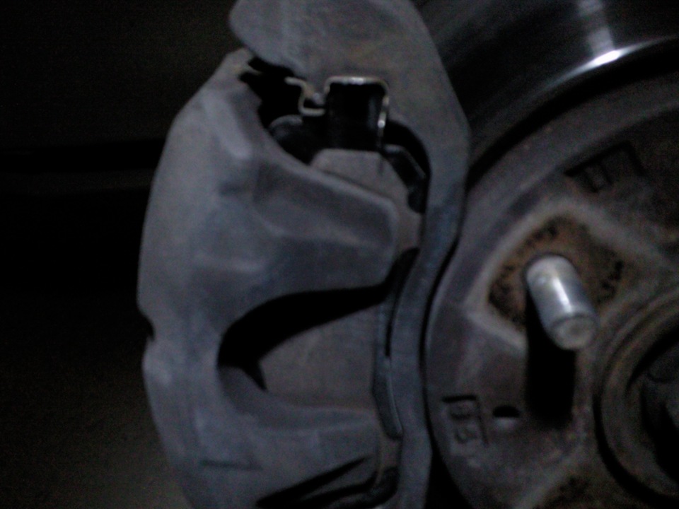 Меняем тормозные колодки! — Mitsubishi Lancer IX, 1,6 л, 2006 года ...