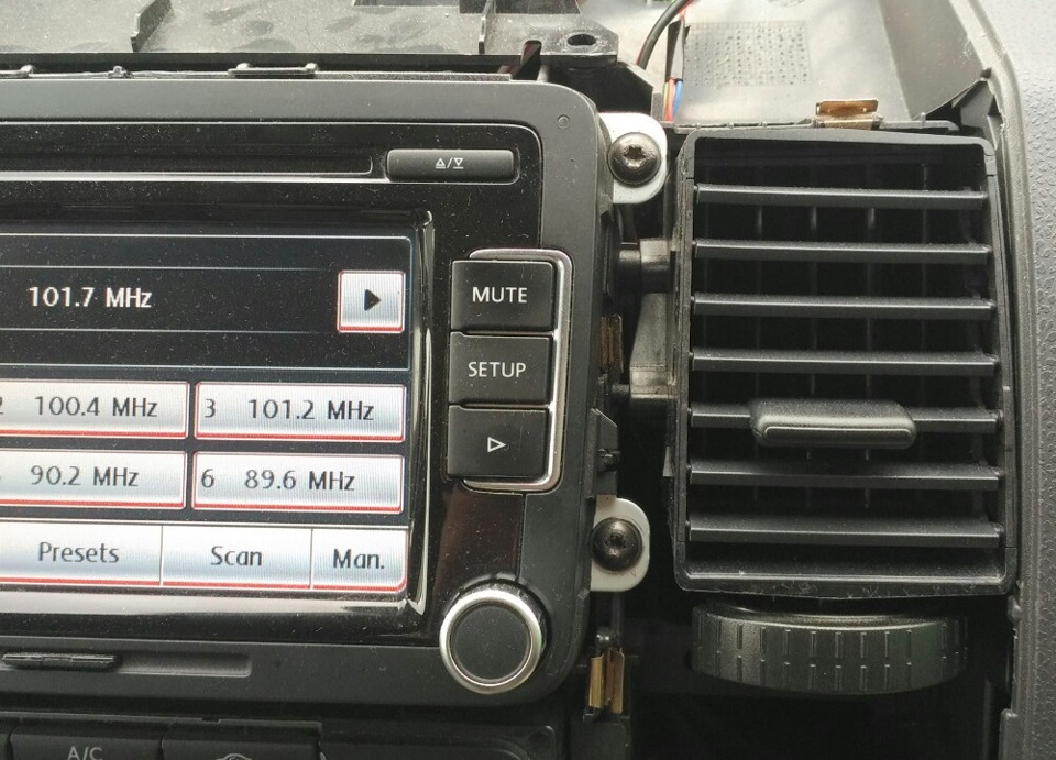 Rcd 510 блютуз. Bluetooth RCD 510. RCD 370 магнитола Volkswagen. Рация IRADIO 510 износостойкая. RCD 510 Blaupunkt 2 try.