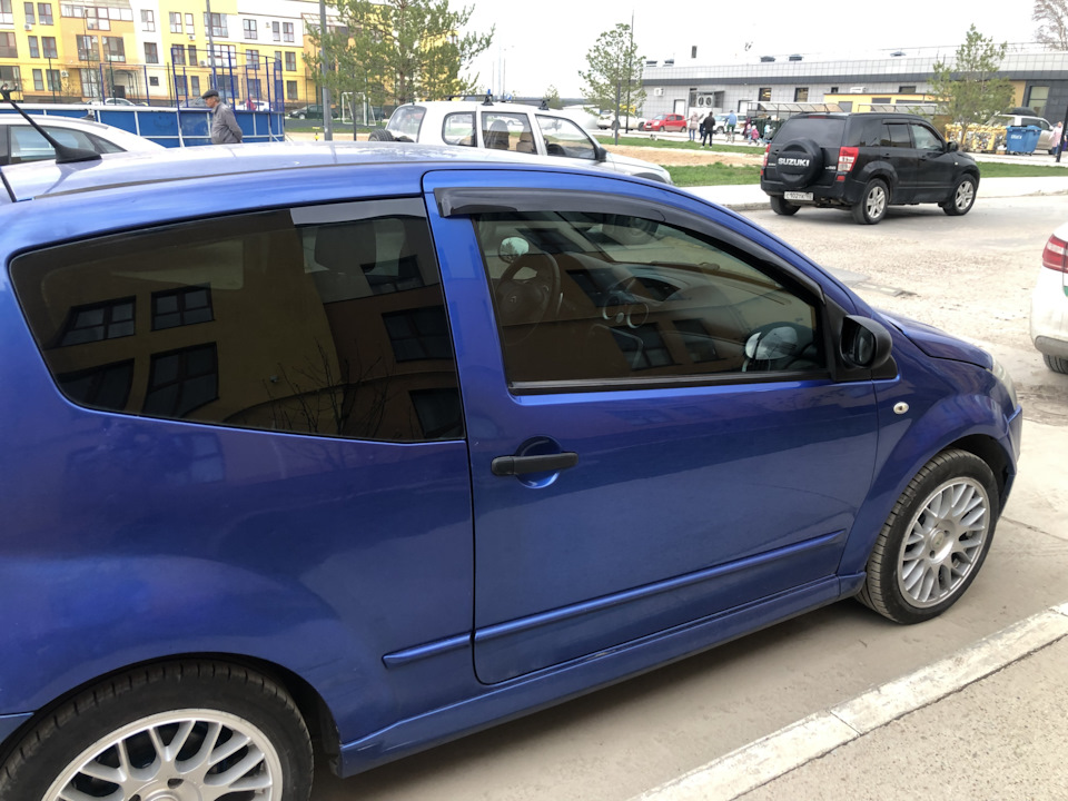 Переклейка пленки и покраска руля — Citroen C2, 1,4 л, 2005 года ...